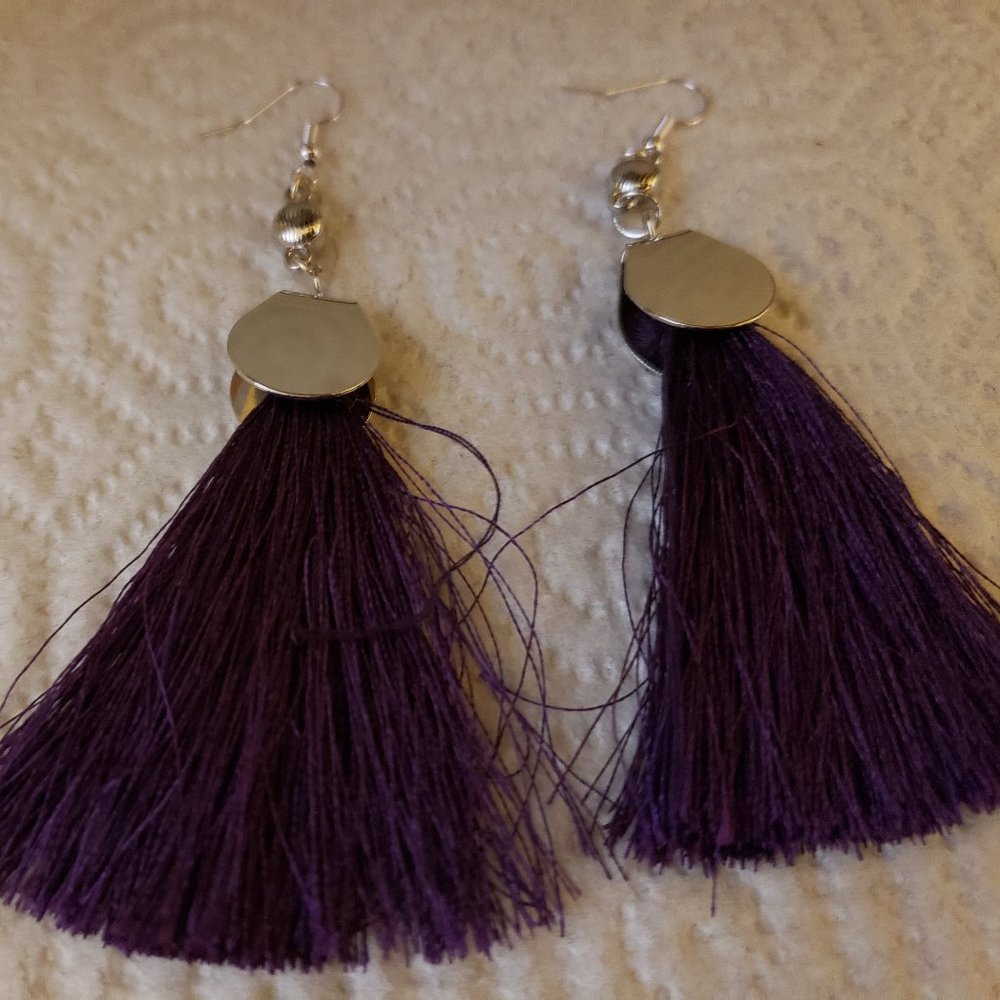 Looped Earring - Picture 7 of 10